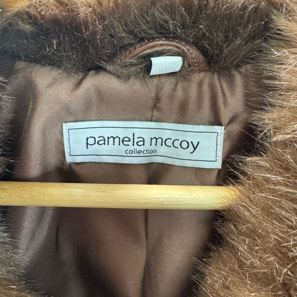 Pamela McCoy  Brown Leather Jacket size L with Faux Fur Collar - Picture 3 of 11